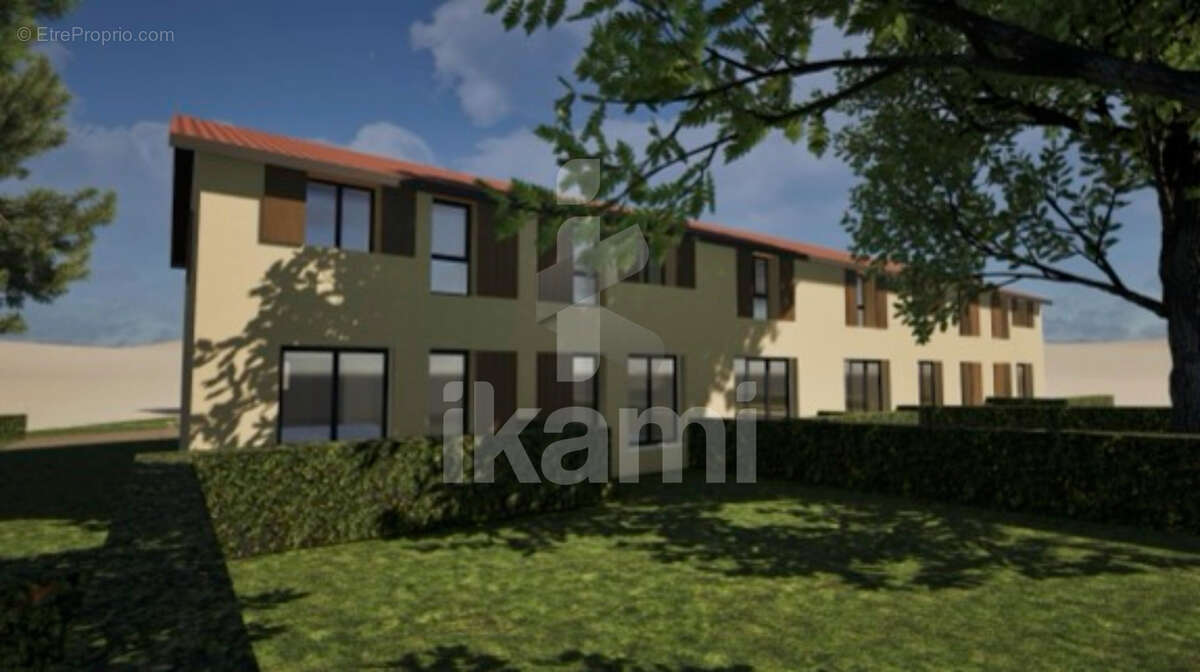 Maison à EYZIN-PINET