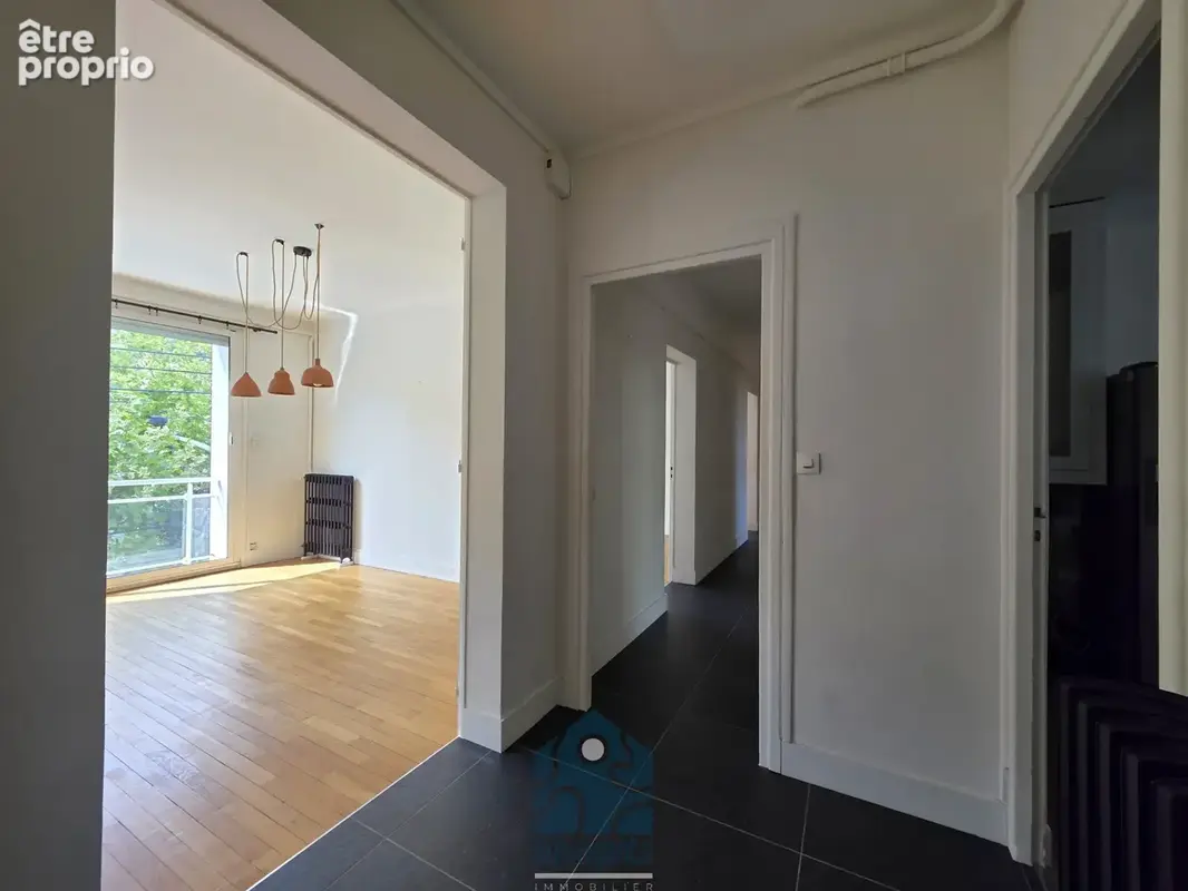 Appartement T4 avec garage, parking, local bureau, cave et jardin commun - photo 3