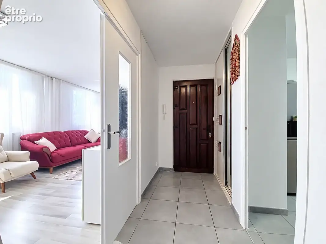 F3 de 70m2 - 2 chambres - Balcon- Vue dégagée - photo 8
