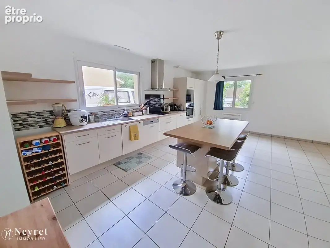 A ne pas rater ! Secteur Saint Ignace, Maison de plain pied de 105,85 m2, 3 chambres sur 600 m2 clos et arboré - photo 6