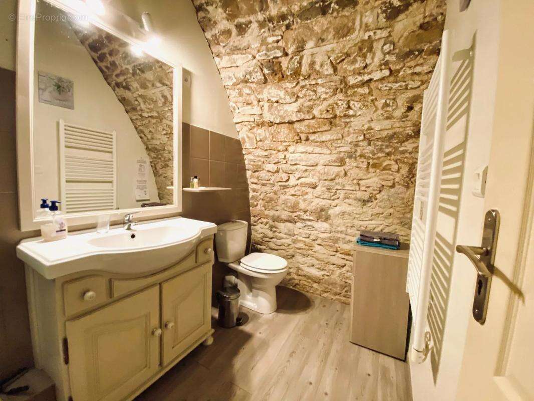 Maison à SAINT-BEAUZELY