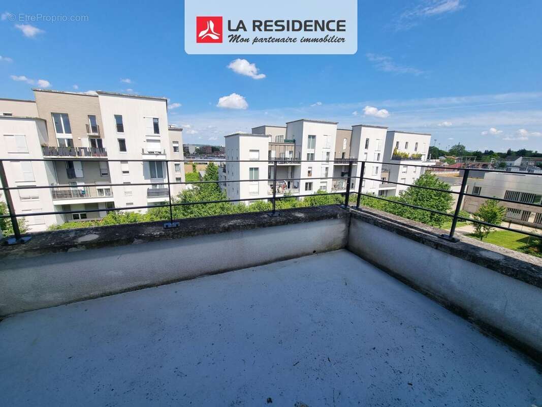 Appartement 55 m² à Stains  - photo 8