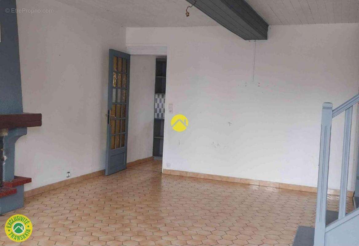 Maison à GROSSOUVRE