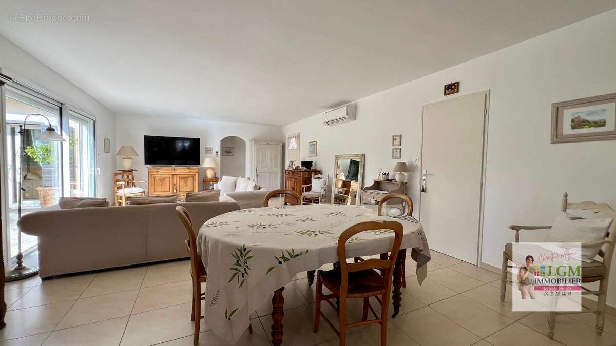Maison à LEZAN