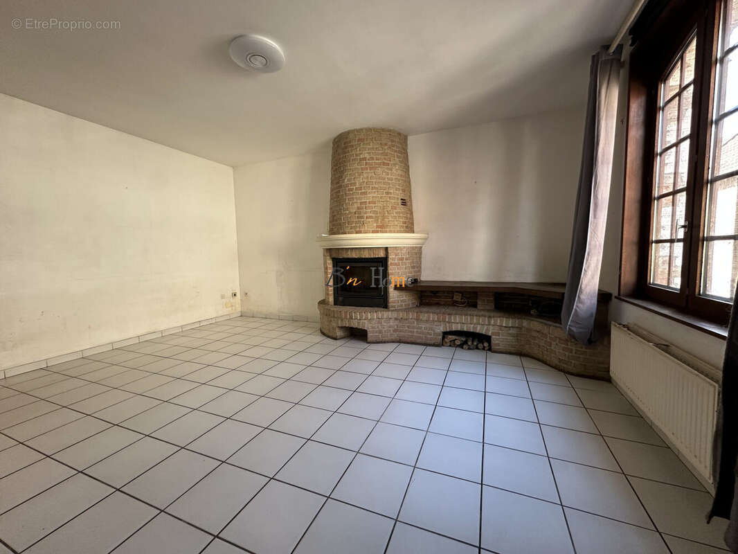 Maison à OISY-LE-VERGER