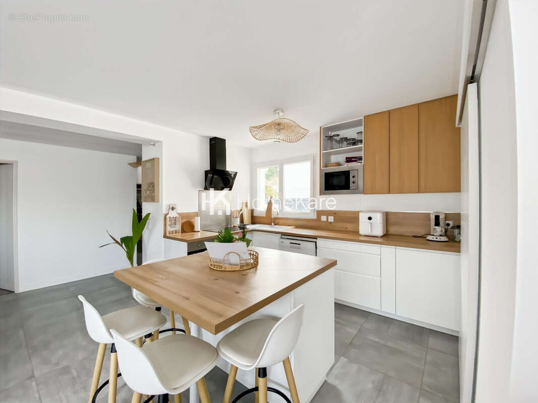 Maison à VILLENAVE-D&#039;ORNON