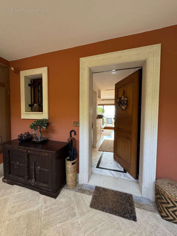 Appartement à EZE