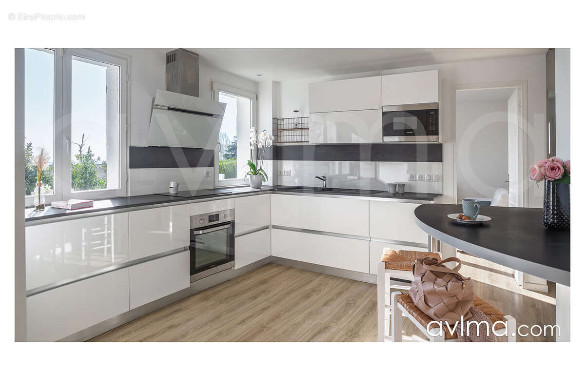 Maison à SAINT-NOM-LA-BRETECHE