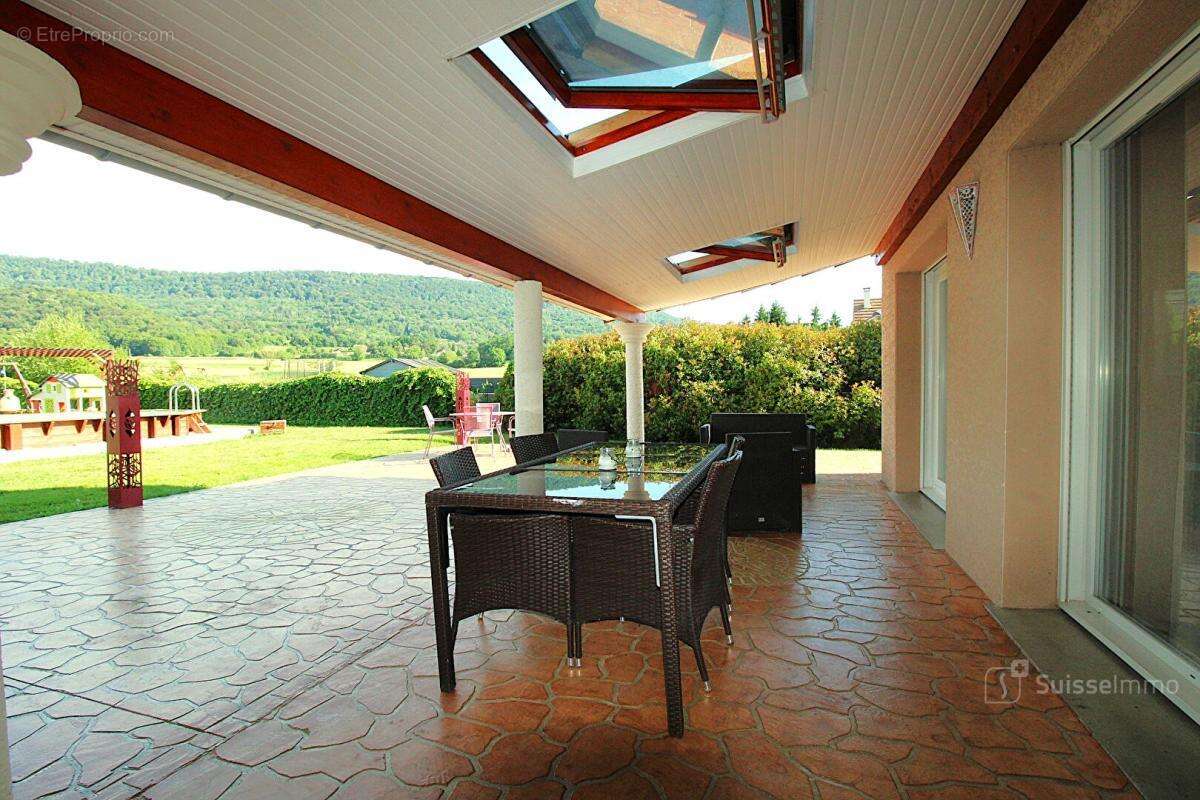 Maison 7 pièce(s) 150 m2 - photo 5