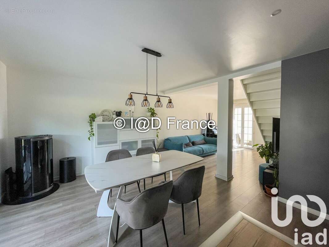 Photo 5 - Maison à BALLAINVILLIERS