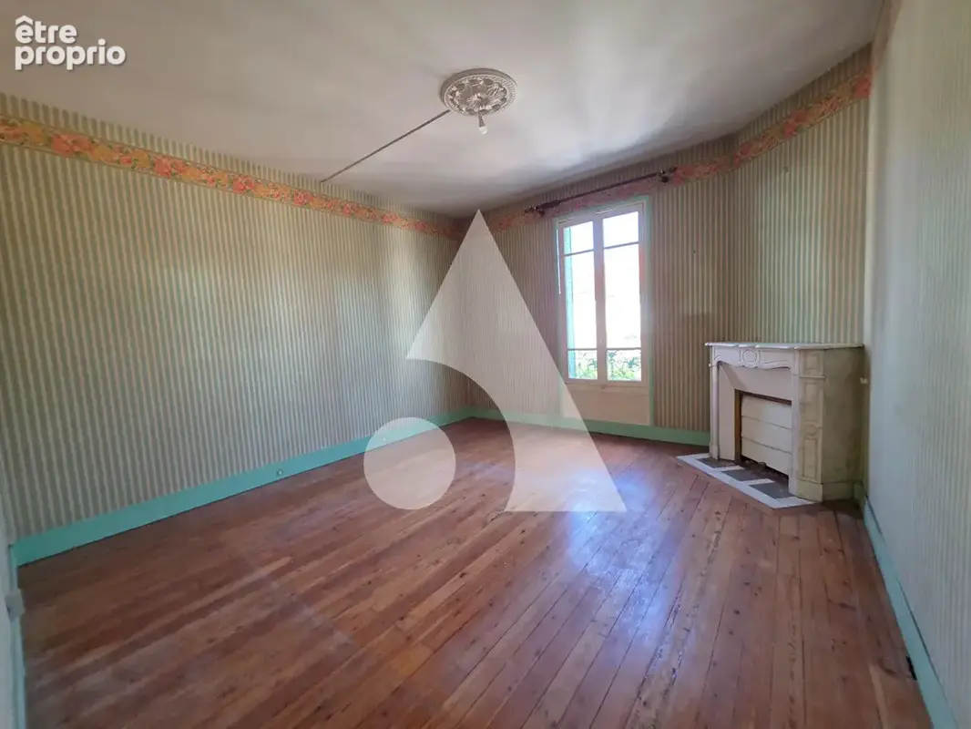 Maison d'habitation avec bâtiment - photo 9