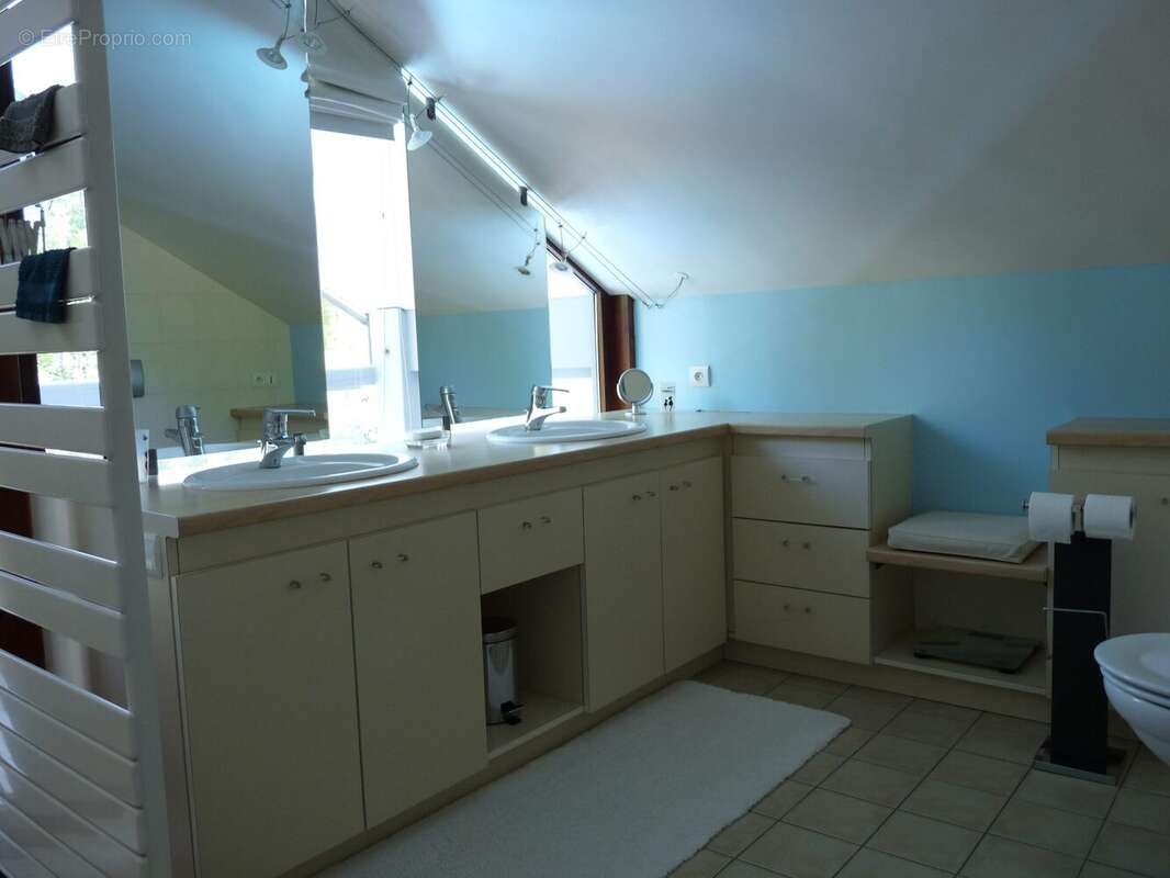 Maison à LONS-LE-SAUNIER