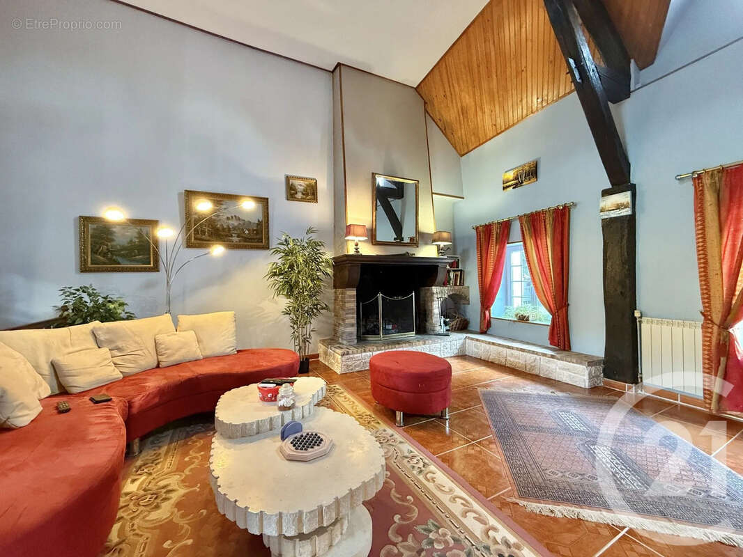 Maison à VILLENEUVE-SUR-ALLIER