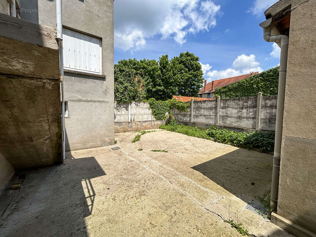 Maison à COMMENTRY