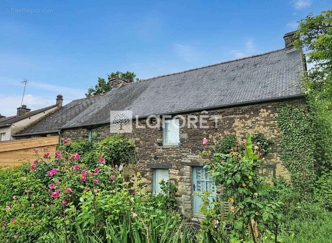Maison à LOYAT