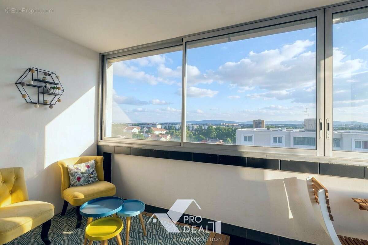 Appartement 88 m² à Saint-Priest  - photo 5