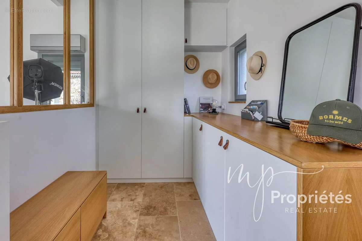 Maison à BORMES-LES-MIMOSAS