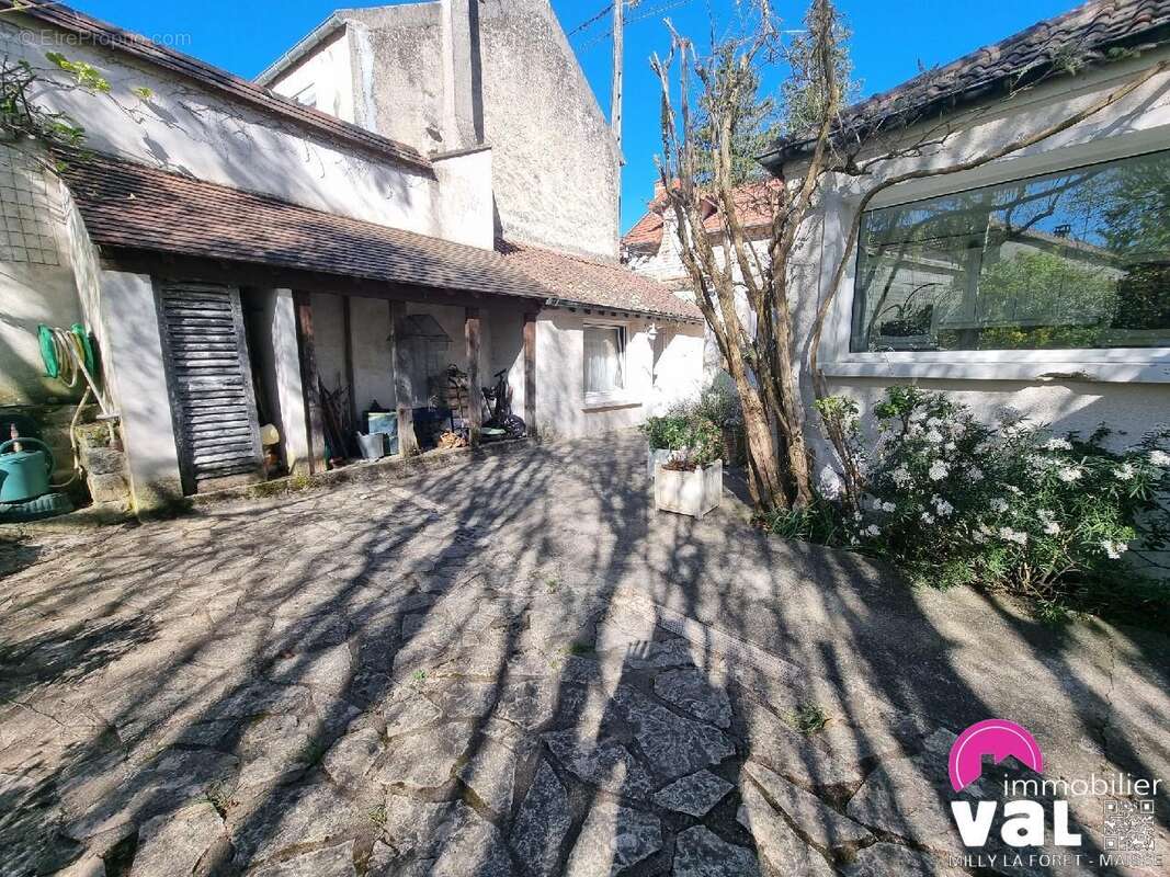 Maison à MILLY-LA-FORET