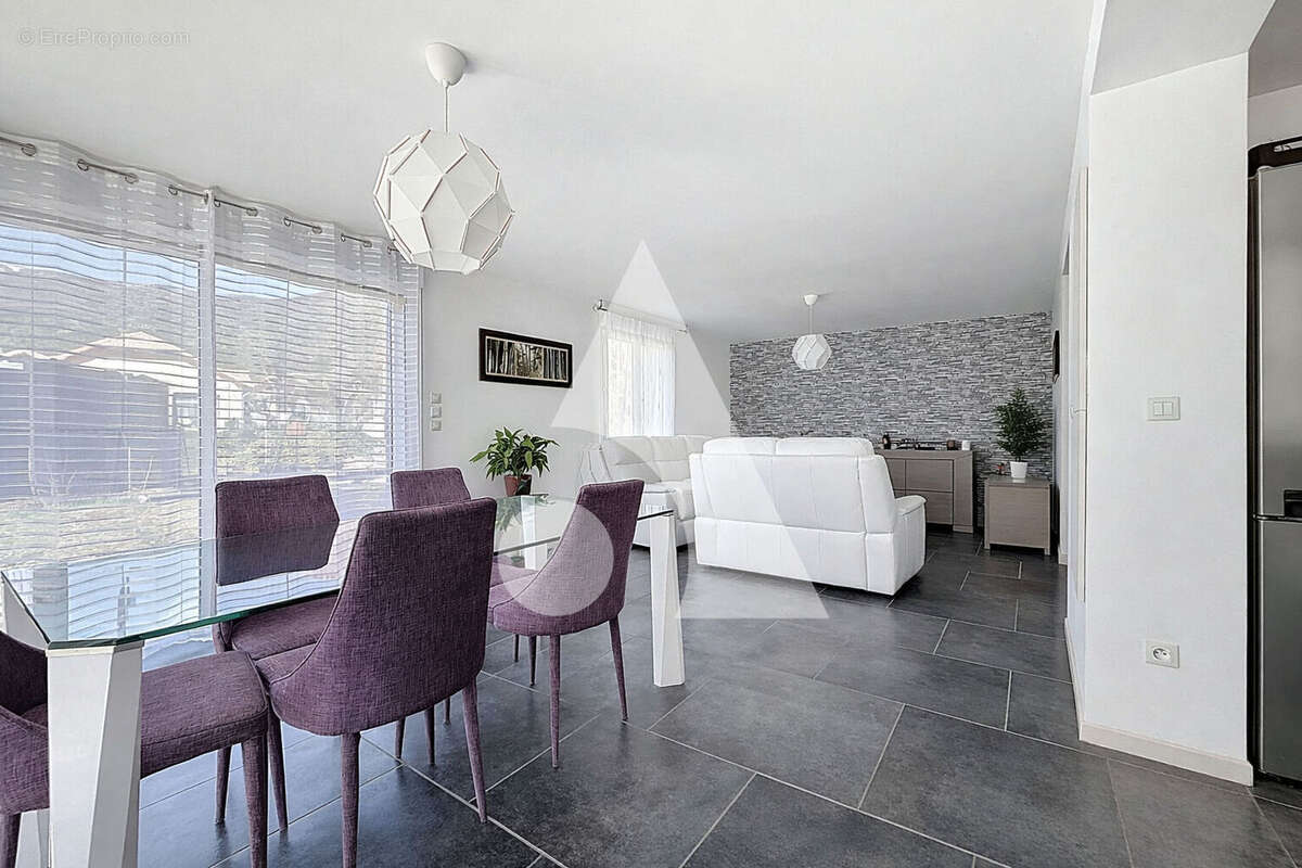 Maison à LA BATIE-NEUVE