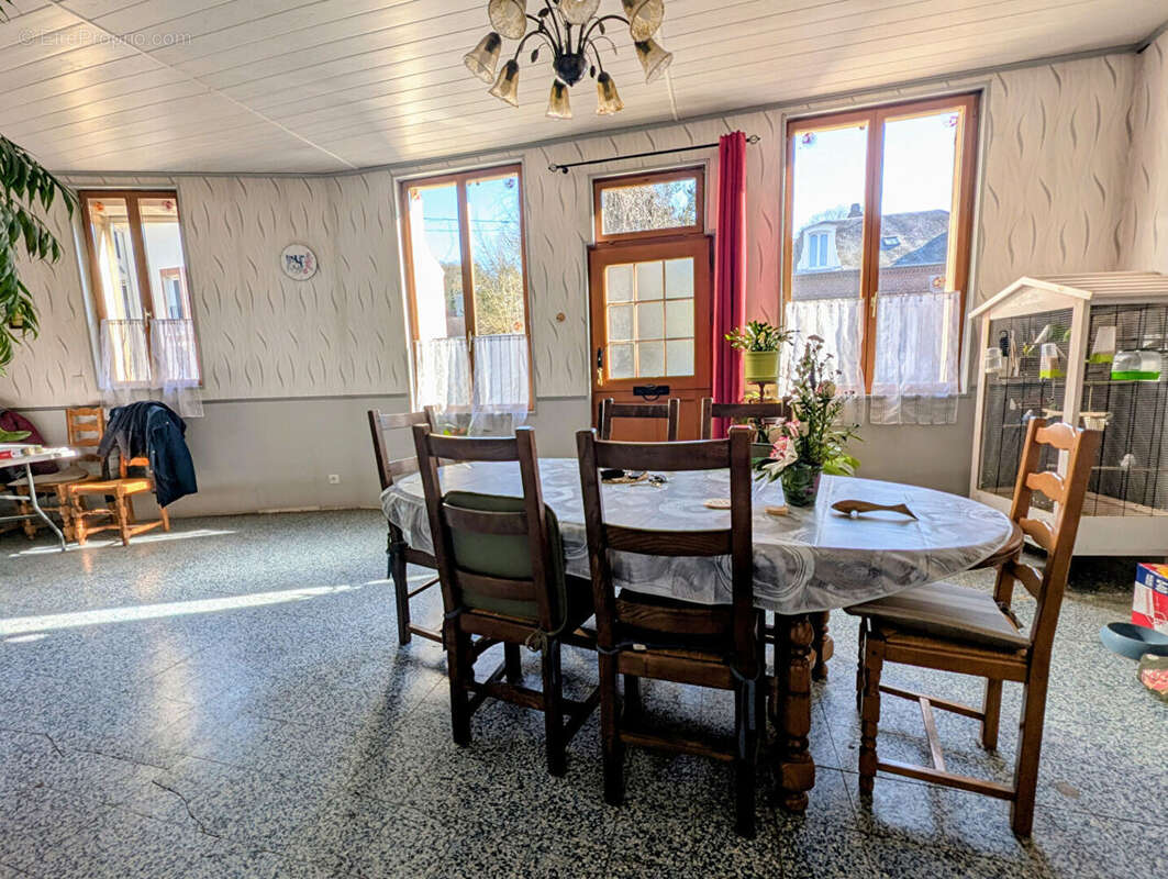 Maison à MERU