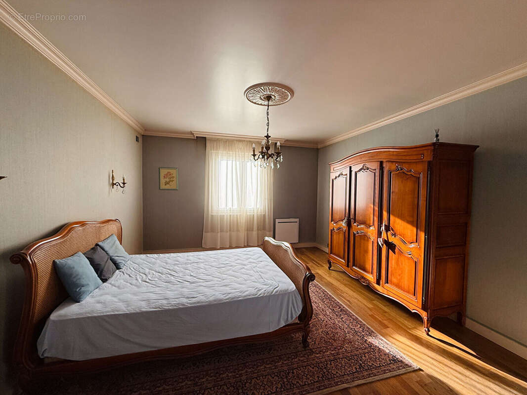 Maison à POCE-LES-BOIS