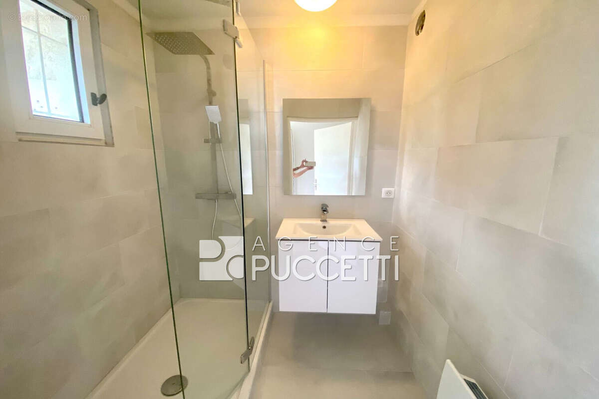 Appartement à VENCE