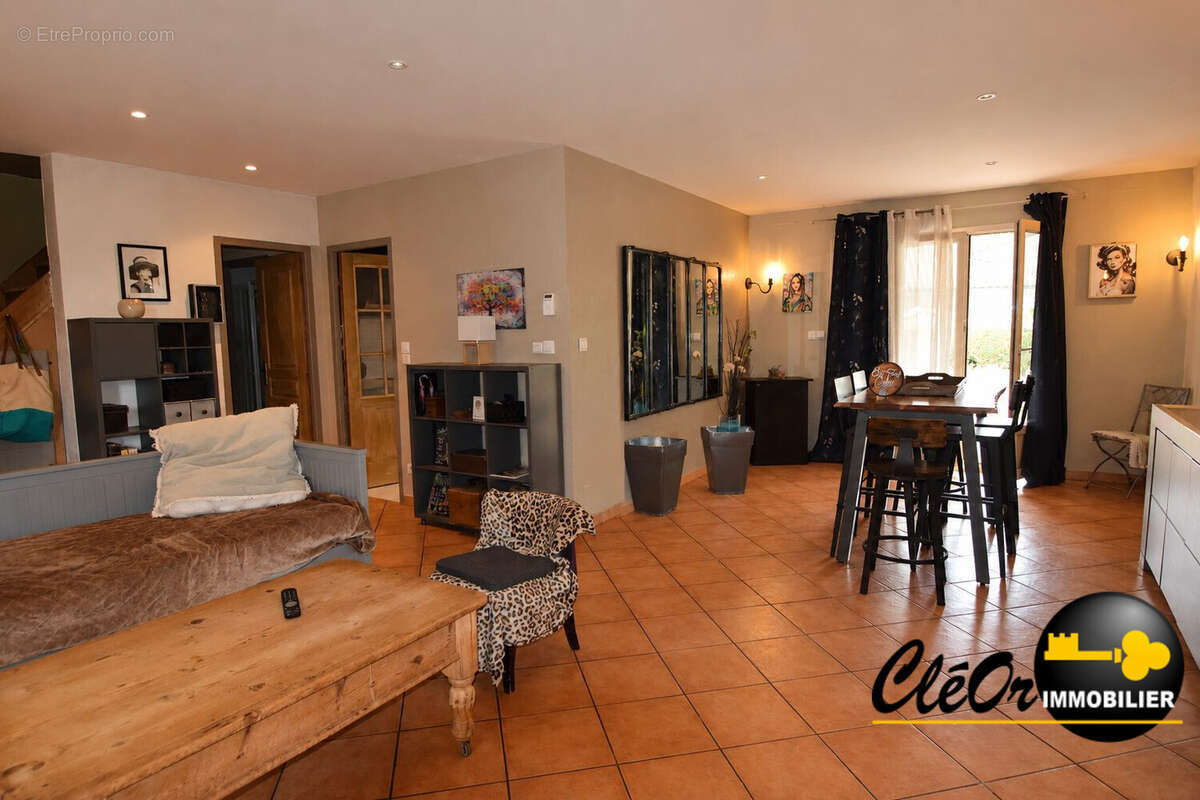 Maison 90 m² à Gigny-Sur-Saone  - photo 2
