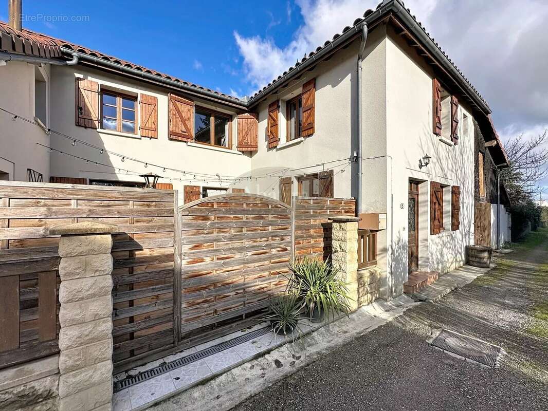 Appartement à TRIE-SUR-BAISE