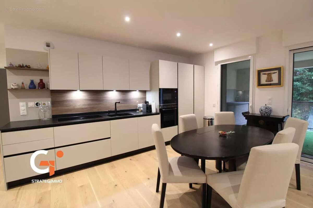 Appartement à MONT-SAINT-AIGNAN