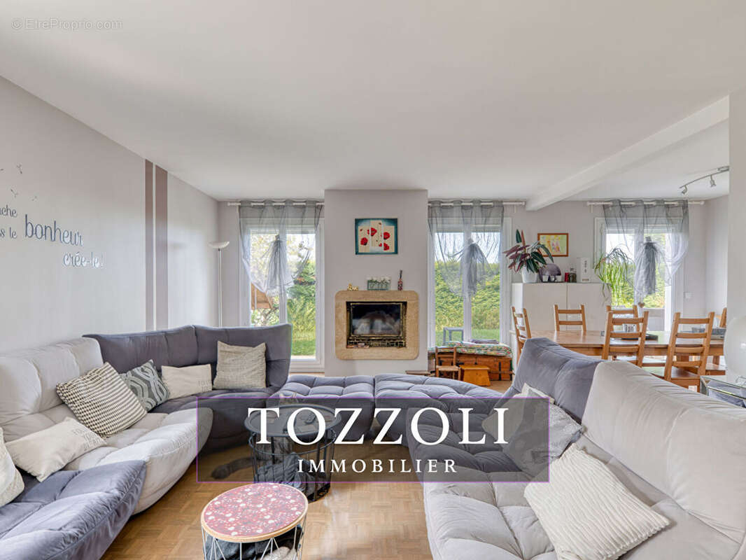 Maison à VILLEFONTAINE