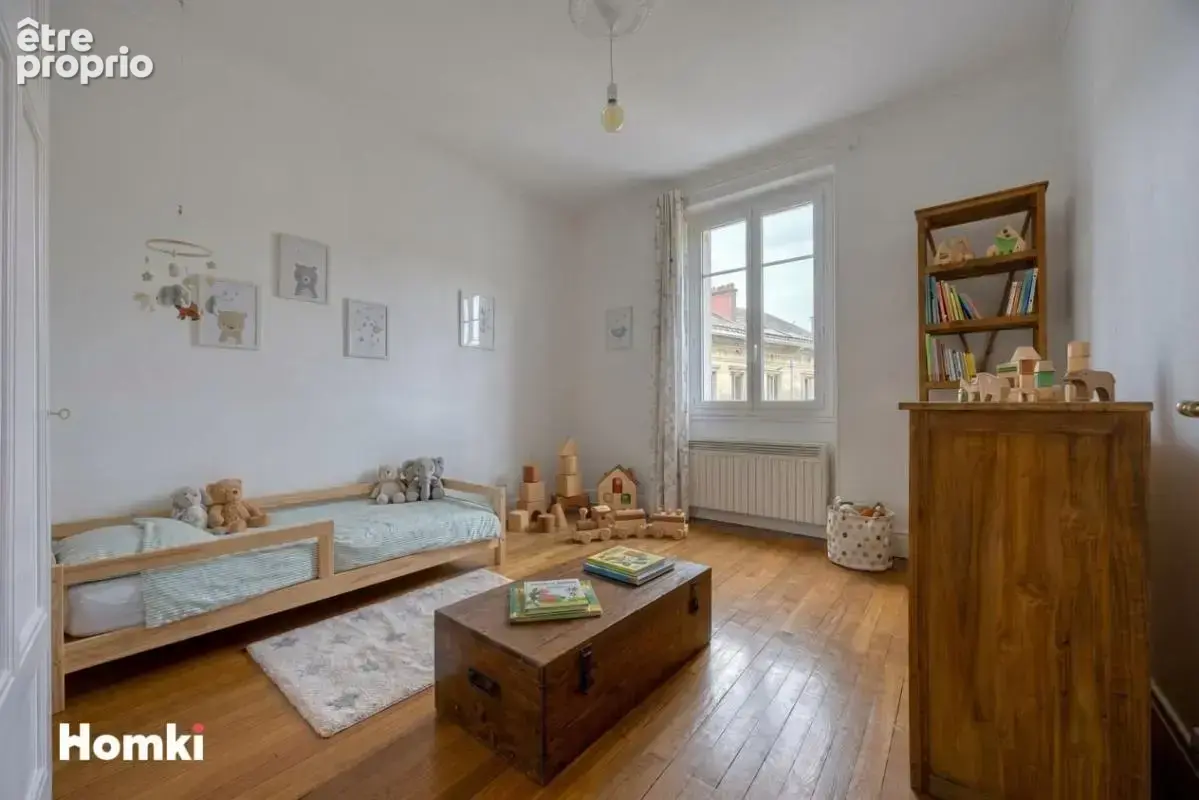 Chambéry – T3 de caractère avec balcon, vue dégagée, cave et grenier, centre ville, quartier Carré Curial - photo 8