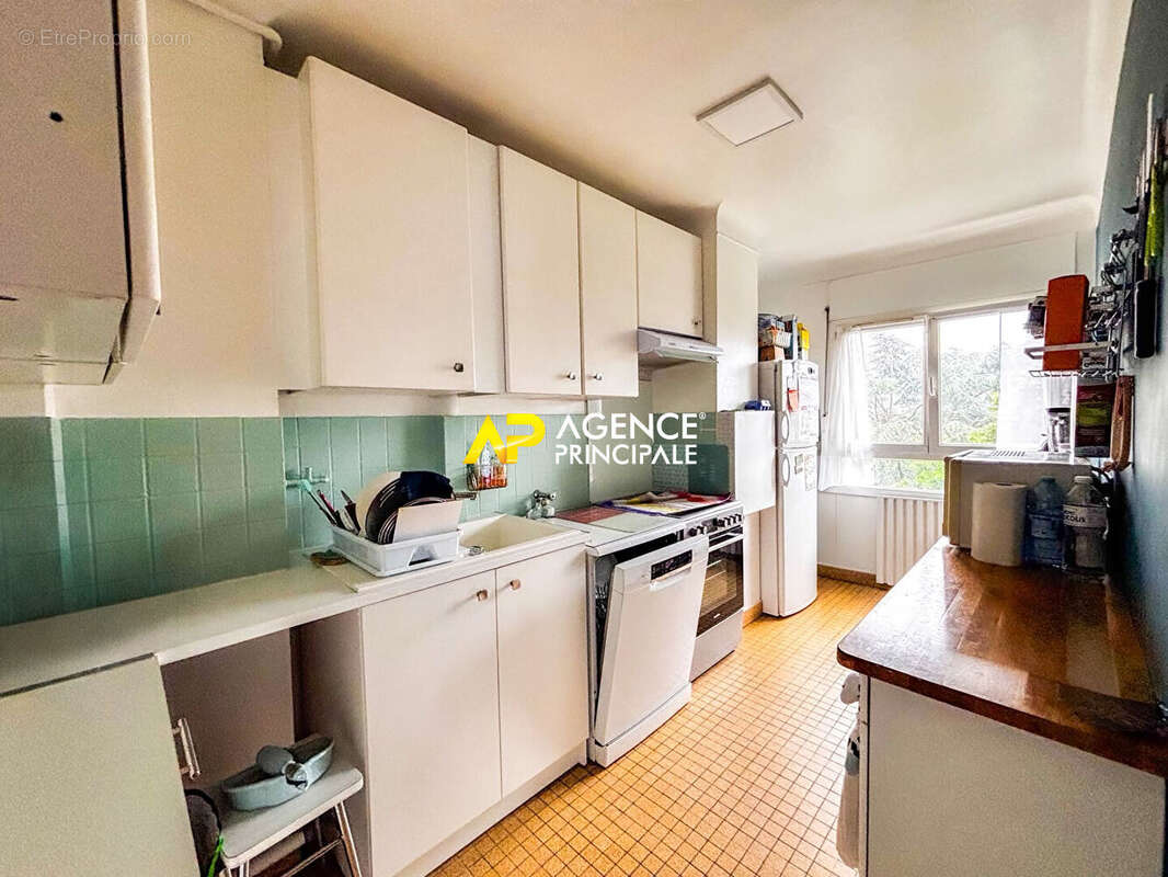 Sartrouville - La Croix Blanche - Appartement 4 pièces 67.10 m2 avec parking et cave - photo 2