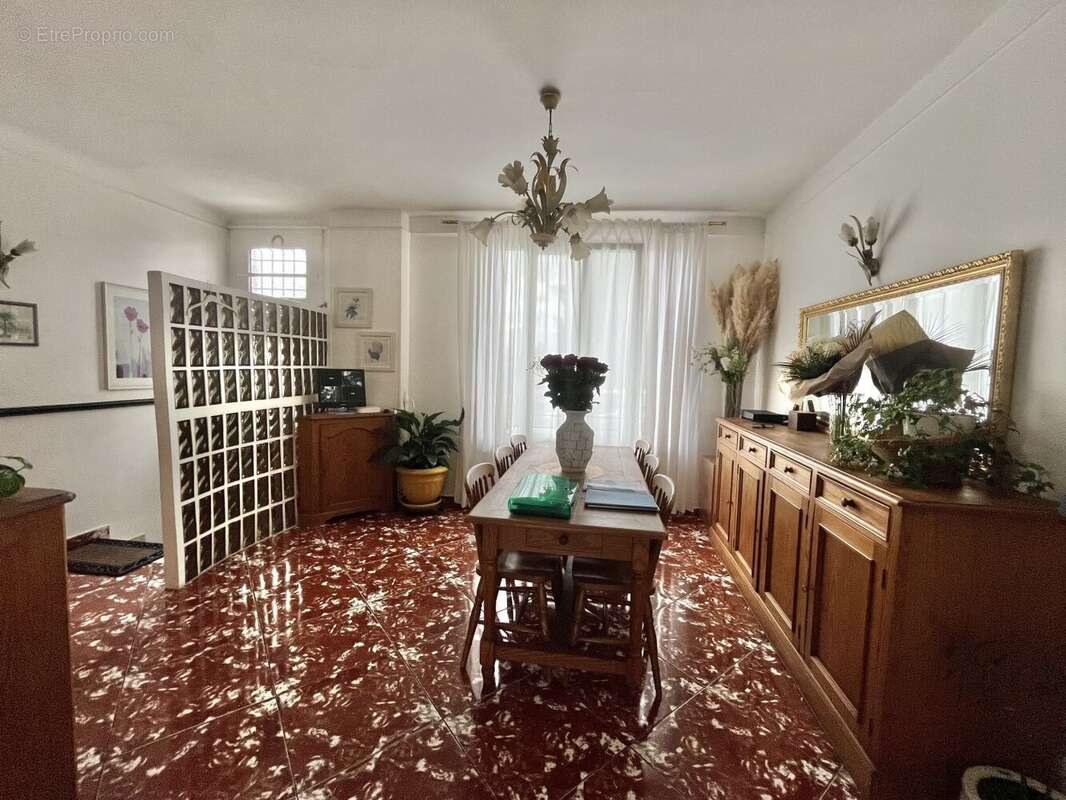 Maison 230 m² à Bagnolet  - photo 8