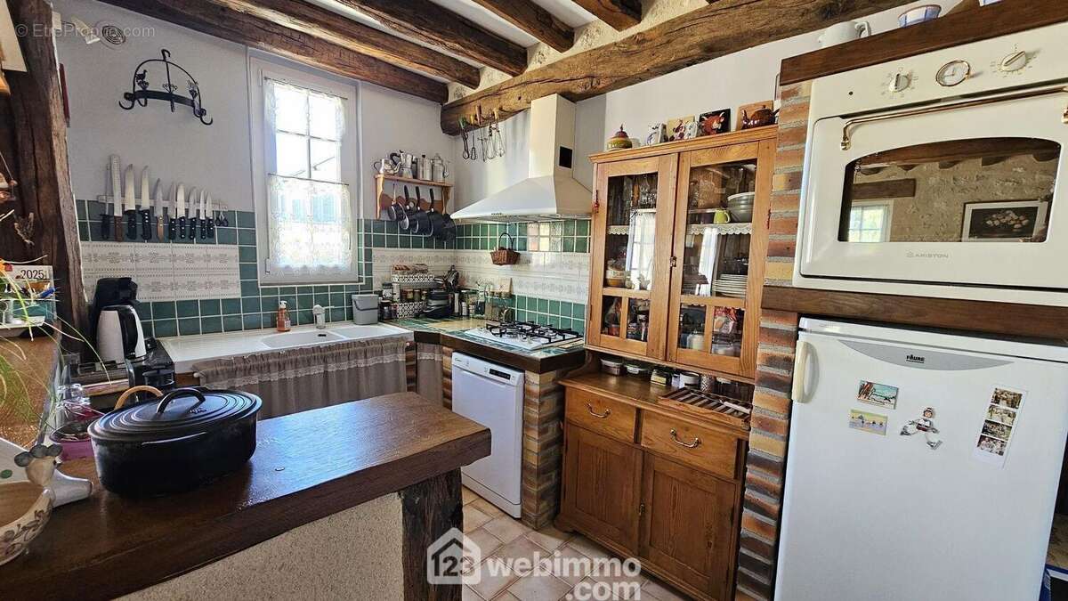 Une cuisine équipée et fonctionnelle...