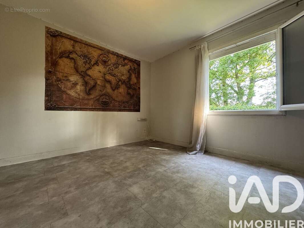 Maison 70 m² à Logron  - photo 4