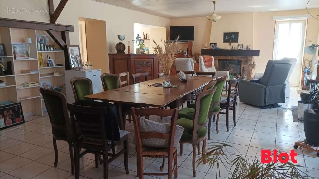 Maison 155 m² à Saint-Sulpice-La-Foret  - photo 3