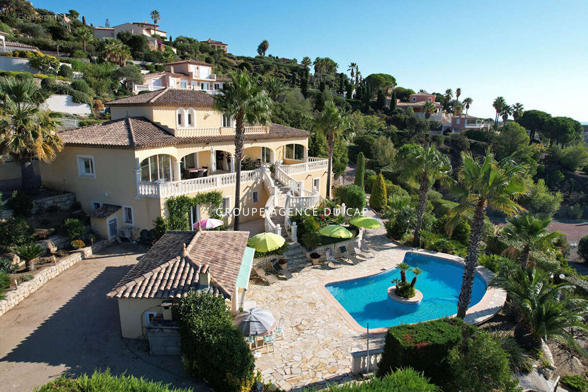 Maison à LES ISSAMBRES