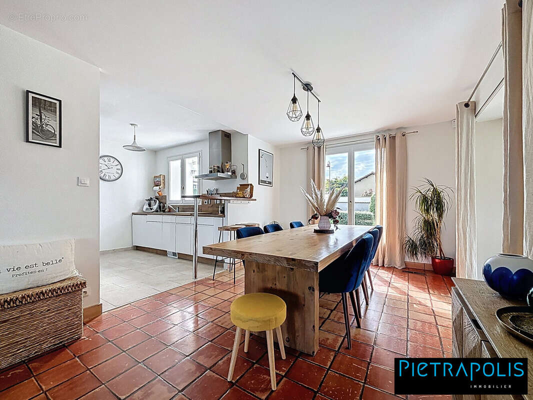 Maison 126 m² à Taluyers  - photo 5