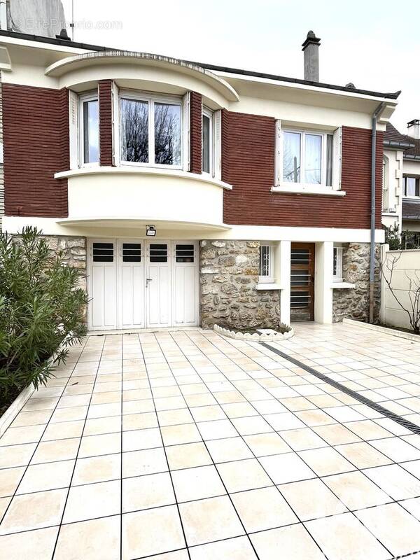 Photo 1 - Maison à SAINT-MAUR-DES-FOSSES