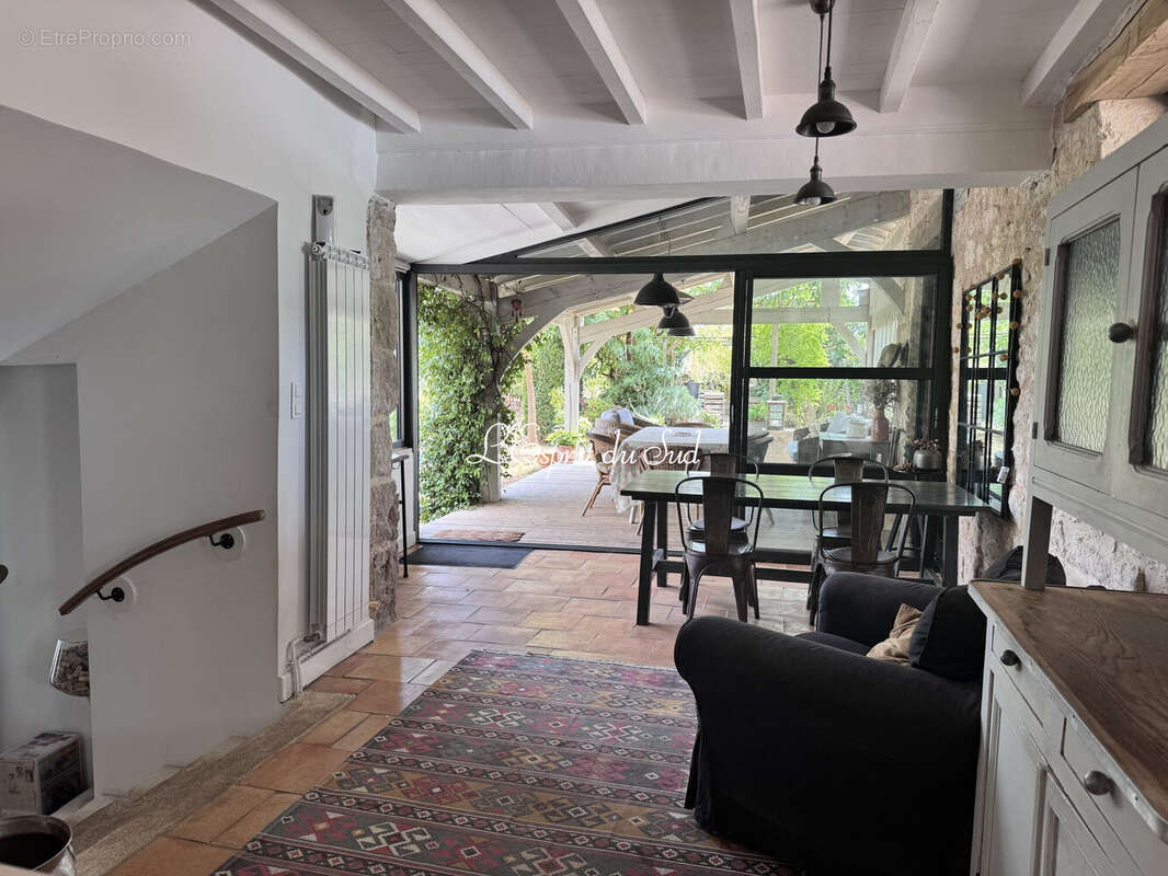Maison 172 m² à Cahuzac-Sur-Vere  - photo 7