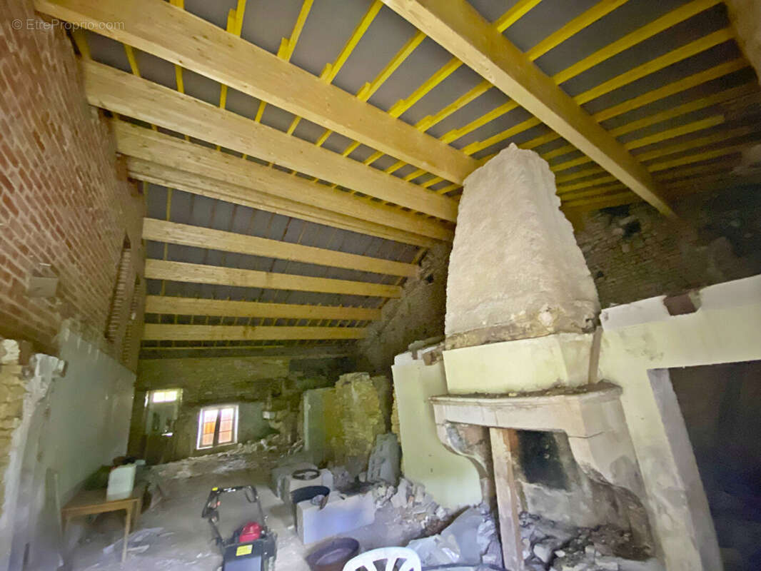 Maison à COUSANCES-LES-TRICONVILLE