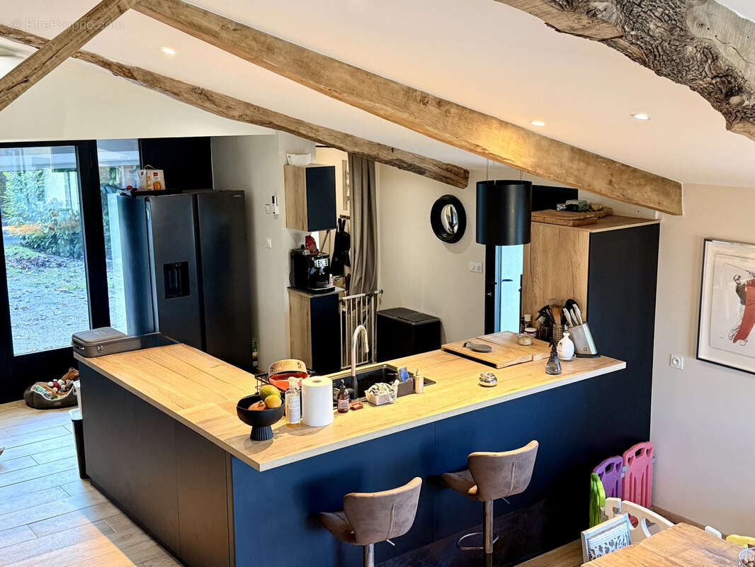 Maison à MONTAIGU-DE-QUERCY