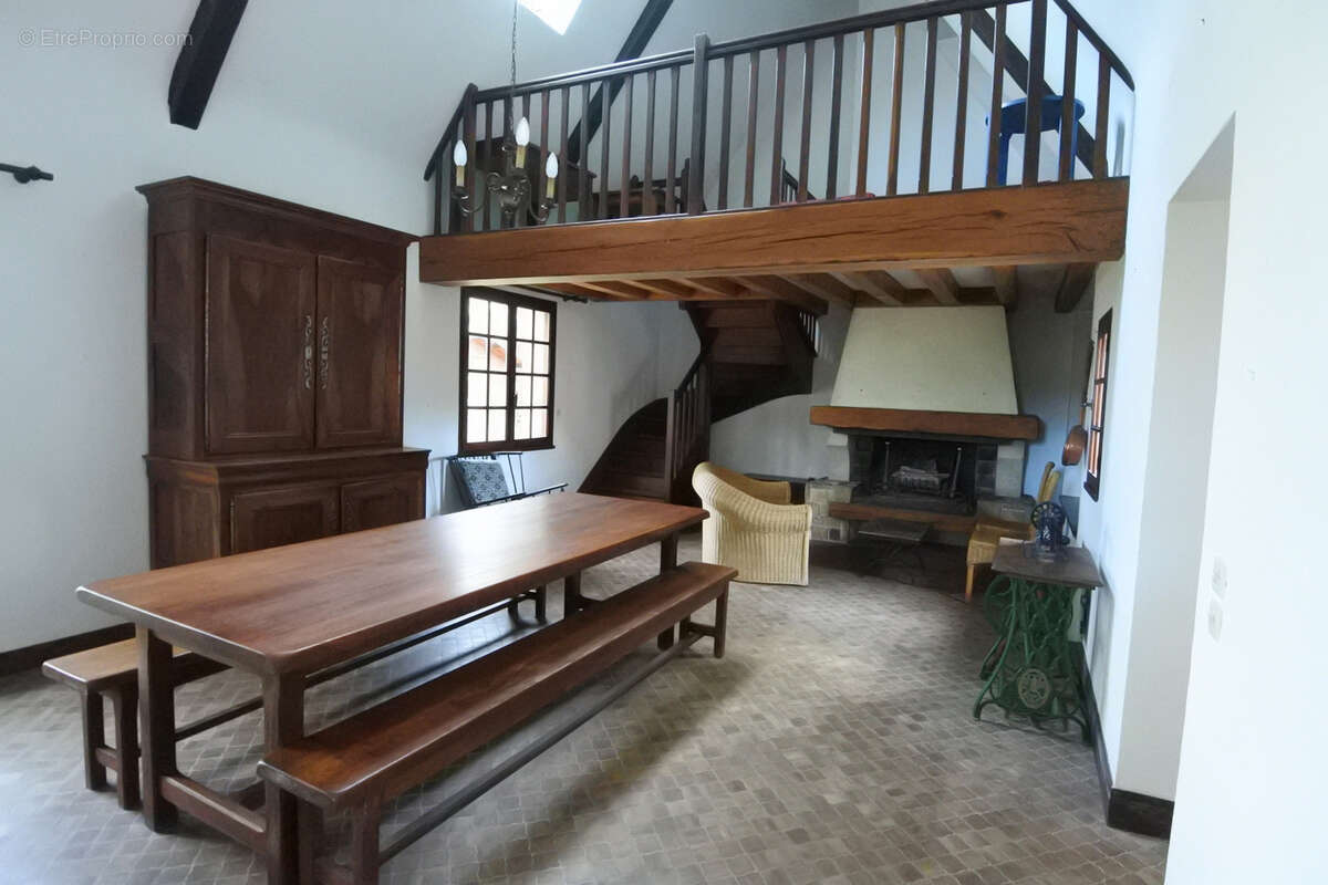 Maison à SAINT-MARTIN-DES-MONTS