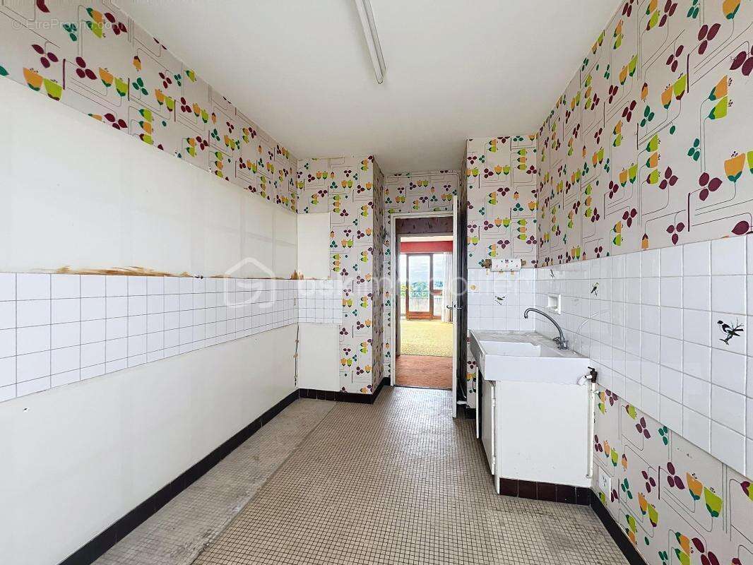 appartement T2 de 63 m² avec balcon, cave et parking – Châteauroux - quartier des Marins - photo 6