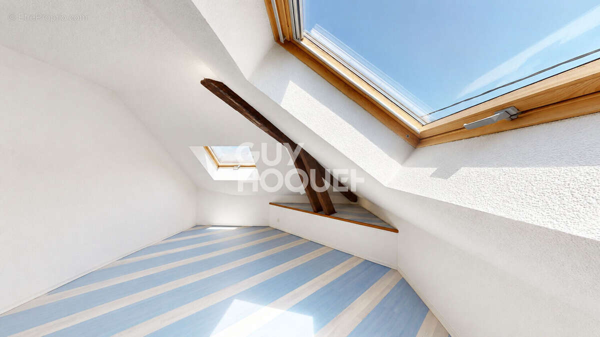 Triplex à 2 pas du lac - 103,05 m² - Sous sol - Parking - photo 5