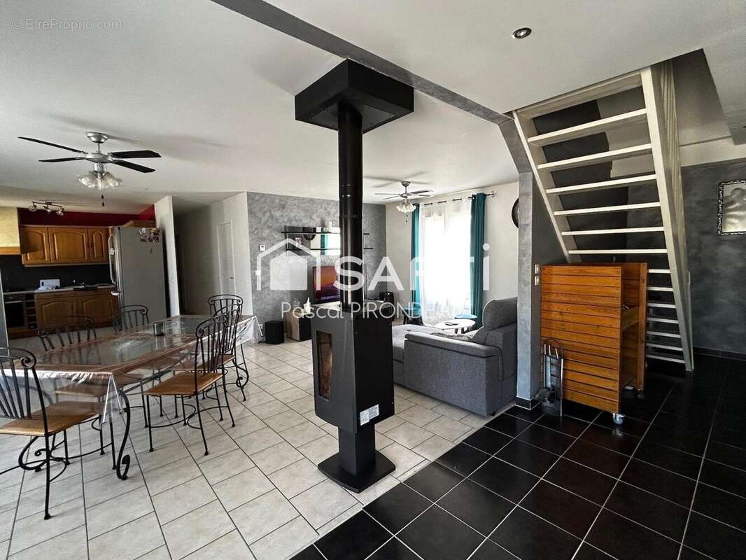 Photo 3 - Maison à LA CHAPELLE-SUR-LOIRE