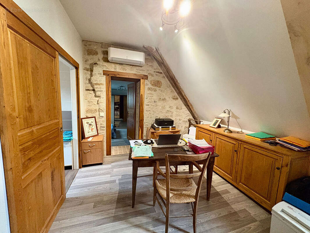 Maison en pierre rénovée Charme, Confort et piscine - photo 8