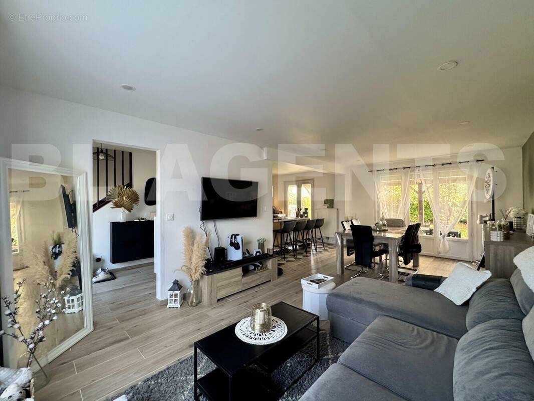 * pdv - Maison à BULLY-LES-MINES