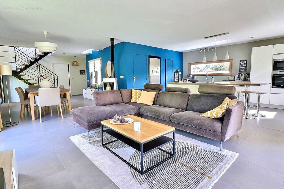 Maison à MAREIL-MARLY