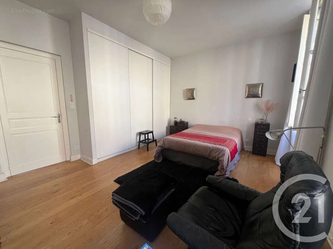 Appartement 90 m² à Aurillac  - photo 6